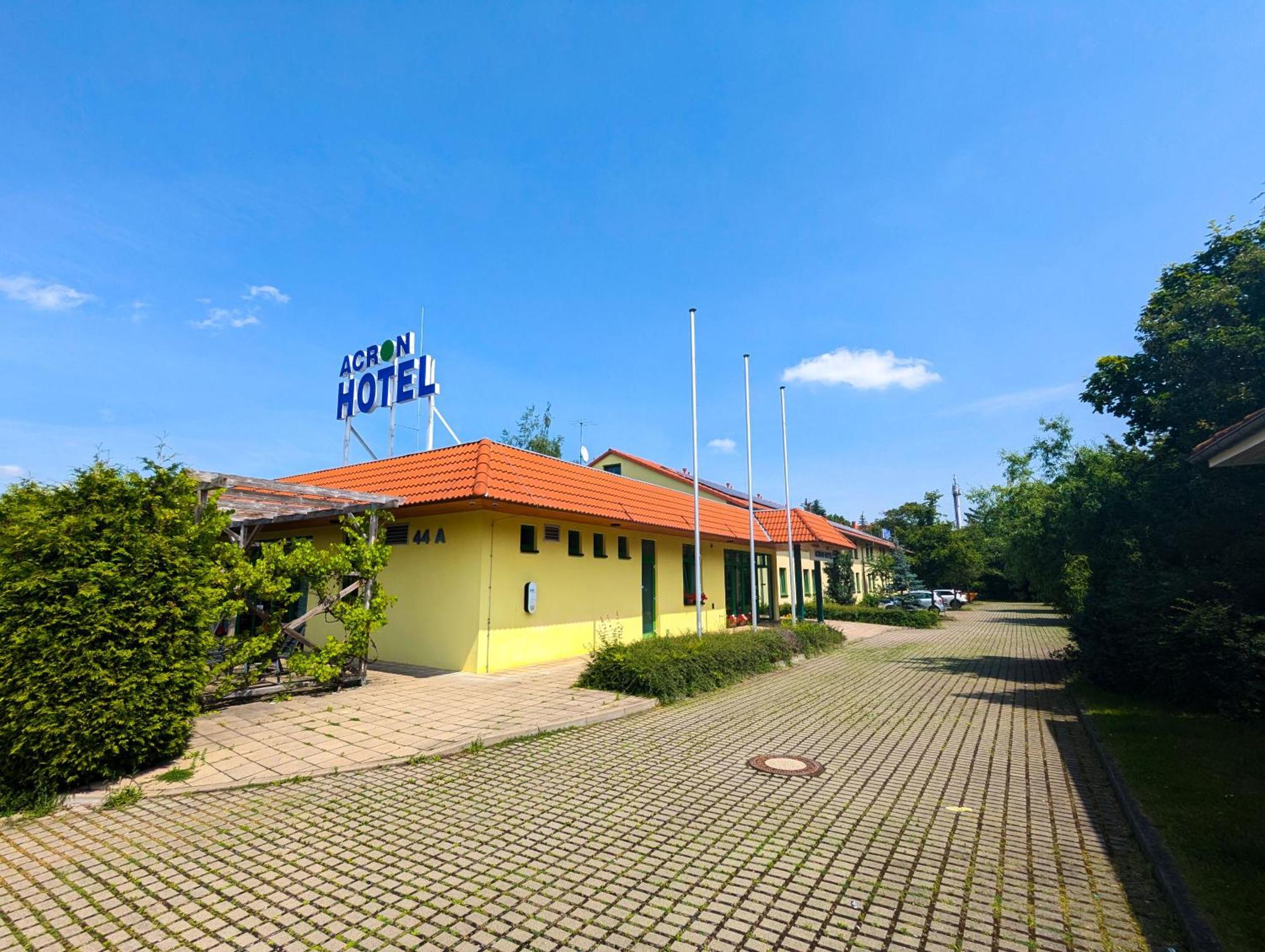 Acron-Hotel เควดลินบวร์ก ภายนอก รูปภาพ